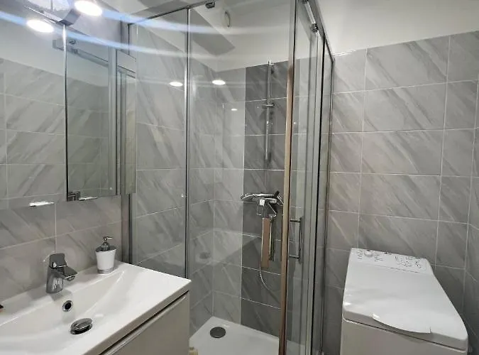 V Park By Welcome To Apartament Cannes